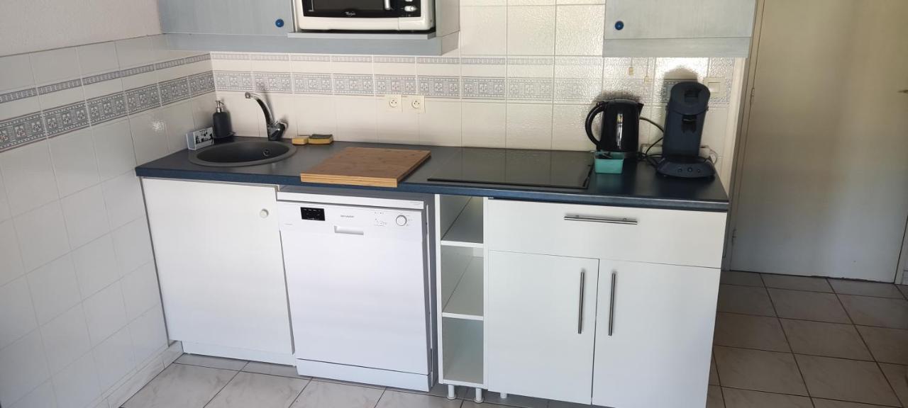 Appartement T2 Climatise Dans Residence Calme Cavalaire-sur-Mer Exteriör bild