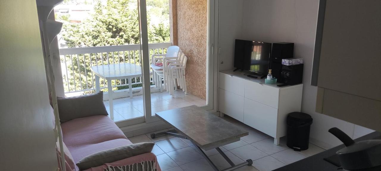 Appartement T2 Climatise Dans Residence Calme Cavalaire-sur-Mer Exteriör bild